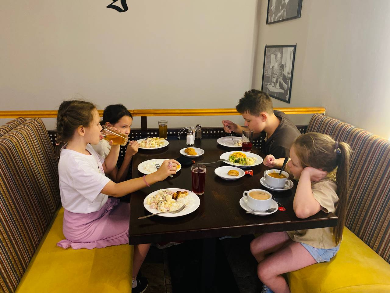 Каникулы с Киви. Марьино – городской лагерь, г. Москва, м. Братиславская. Путевки в детский лагерь на 2026 год, фото питания 1