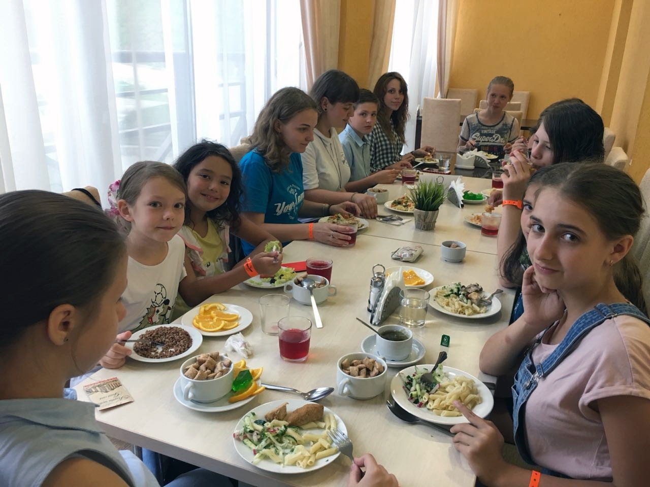 «Active Lingua Camp» – детский лагерь в Сочи, Красная Поляна, фото питания 1