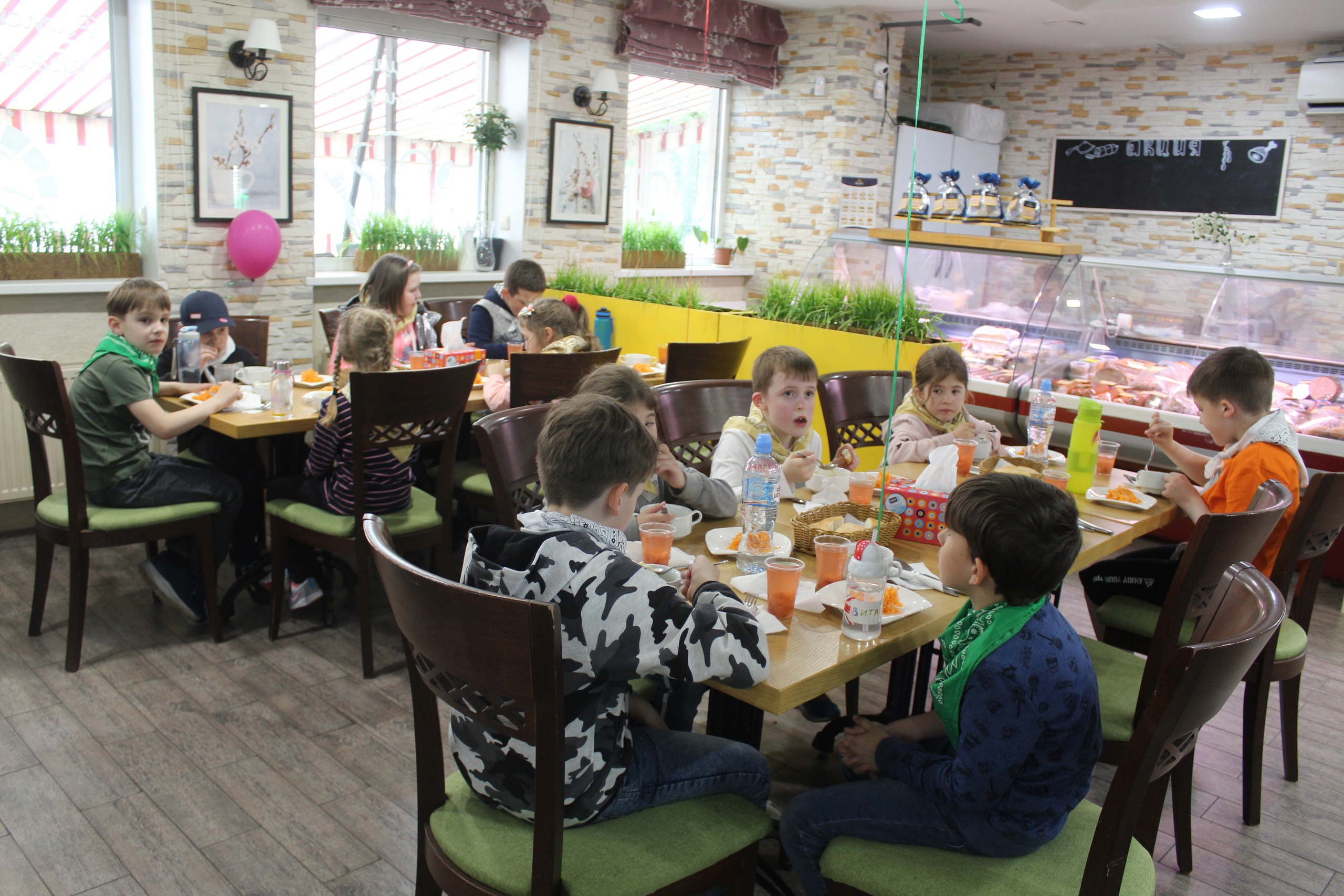 Vodoleycamp – городской лагерь, Москва, м. Алтуфьево. Путевки в детский лагерь на 2024 год, фото питания 1