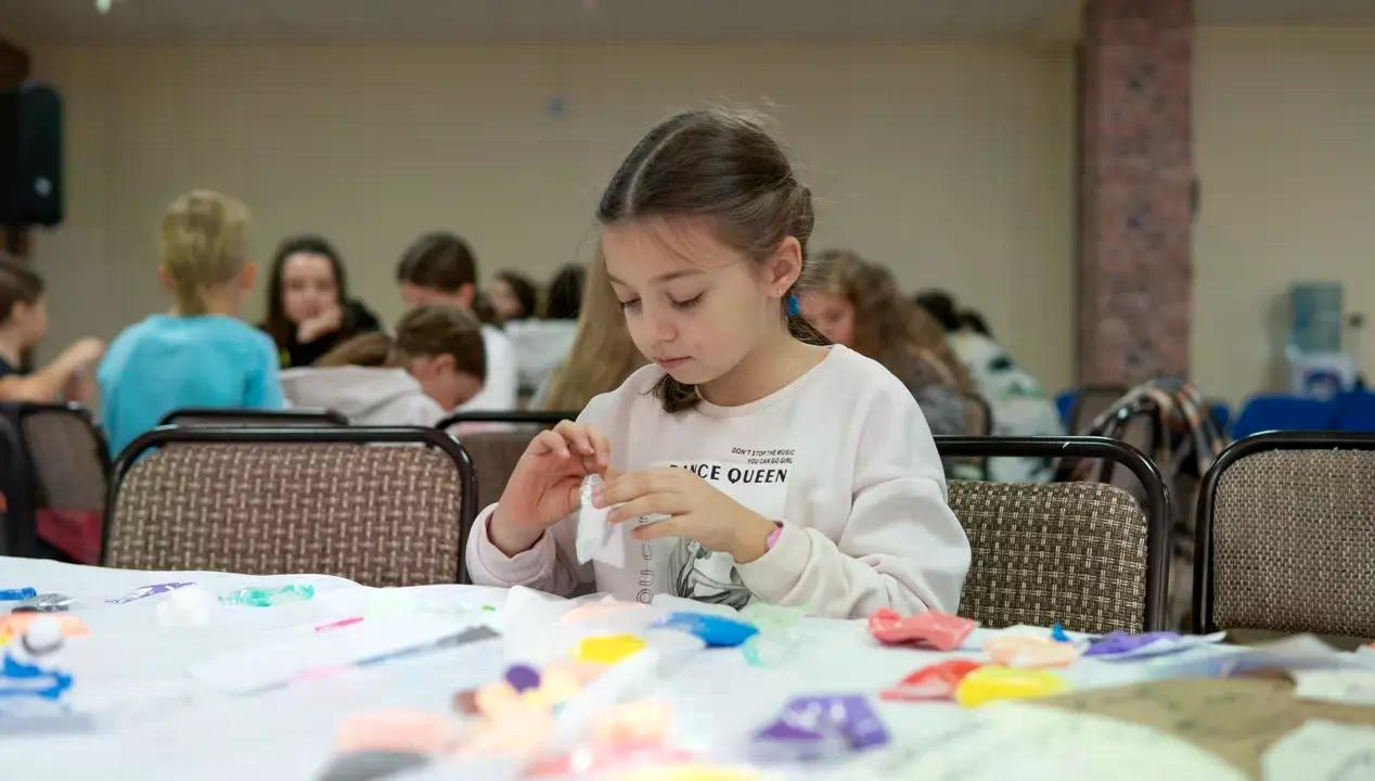 Enjoy Camp В кадре. Головинка – творческий лагерь, Калужская обл., Жуковский р-н. Путевки в детский лагерь на 2026 год, фото программы 10