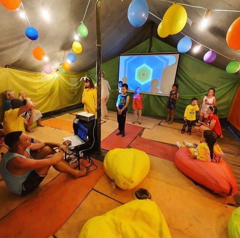 Art Camp – языковой лагерь, Волгоградская область, х.Заяр. Путевки в детский лагерь на 2026-2027 год, фото программы 4