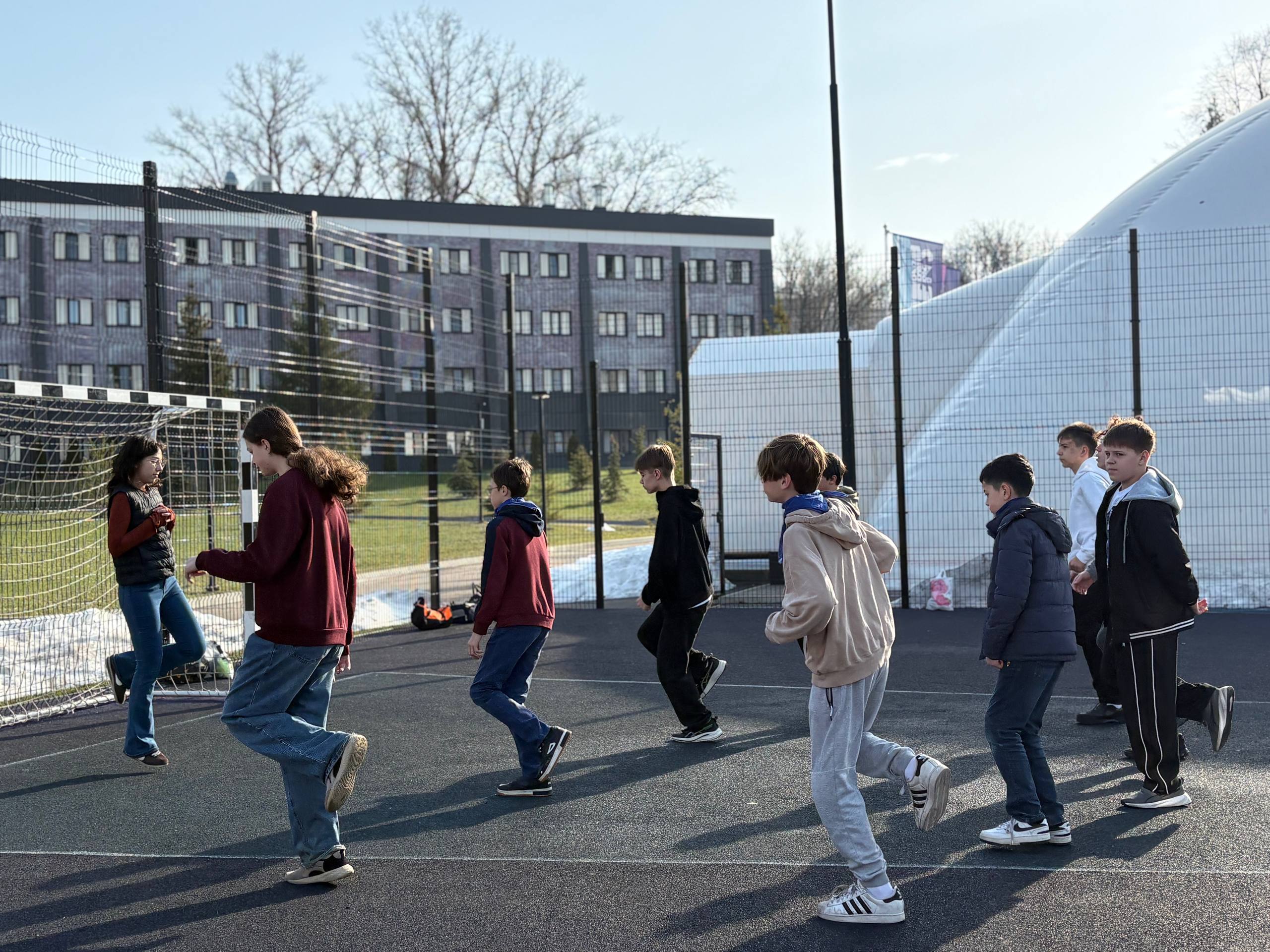 Инжиниум. ИТ-каникулы в Амакс Новая Истра – IT и математический лагерь, Московская обл., Истринский р-н. Путевки в детский лагерь на 2026 год, фото программы 5