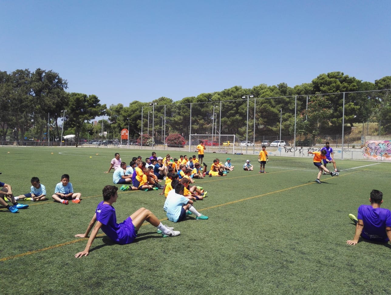 «Футбольный лагерь в Испании» – спортивный лагерь, Барселона. Путевки в детский лагерь на 2023 год, фото 3