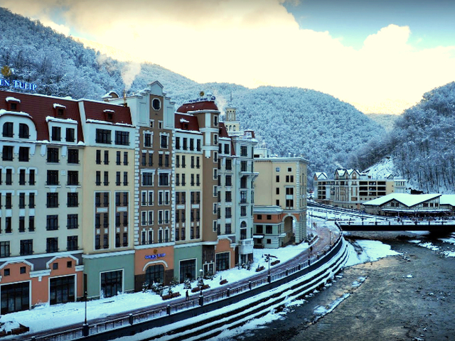 EduChess. Семейное путешествие на Розу Хутор – семейный лагерь, Краснодарский Край, Красная Поляна. Путевки в детский лагерь на 2026 год, фото размещения 1