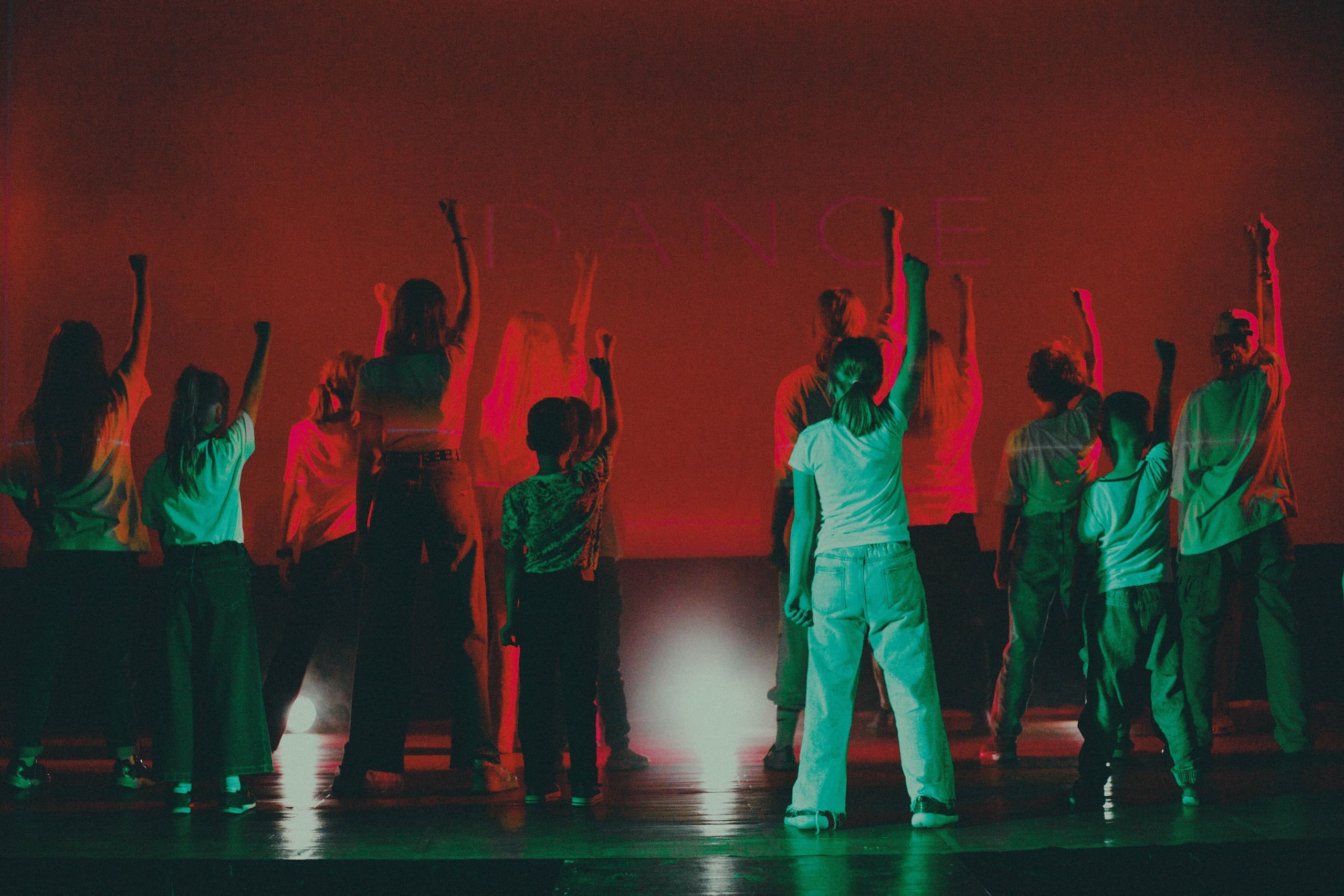 Аплодисменты. Современная хореография – творческий лагерь, Москва, Шереметьево. Путевки в детский лагерь на 2024 год, фото программы 8
