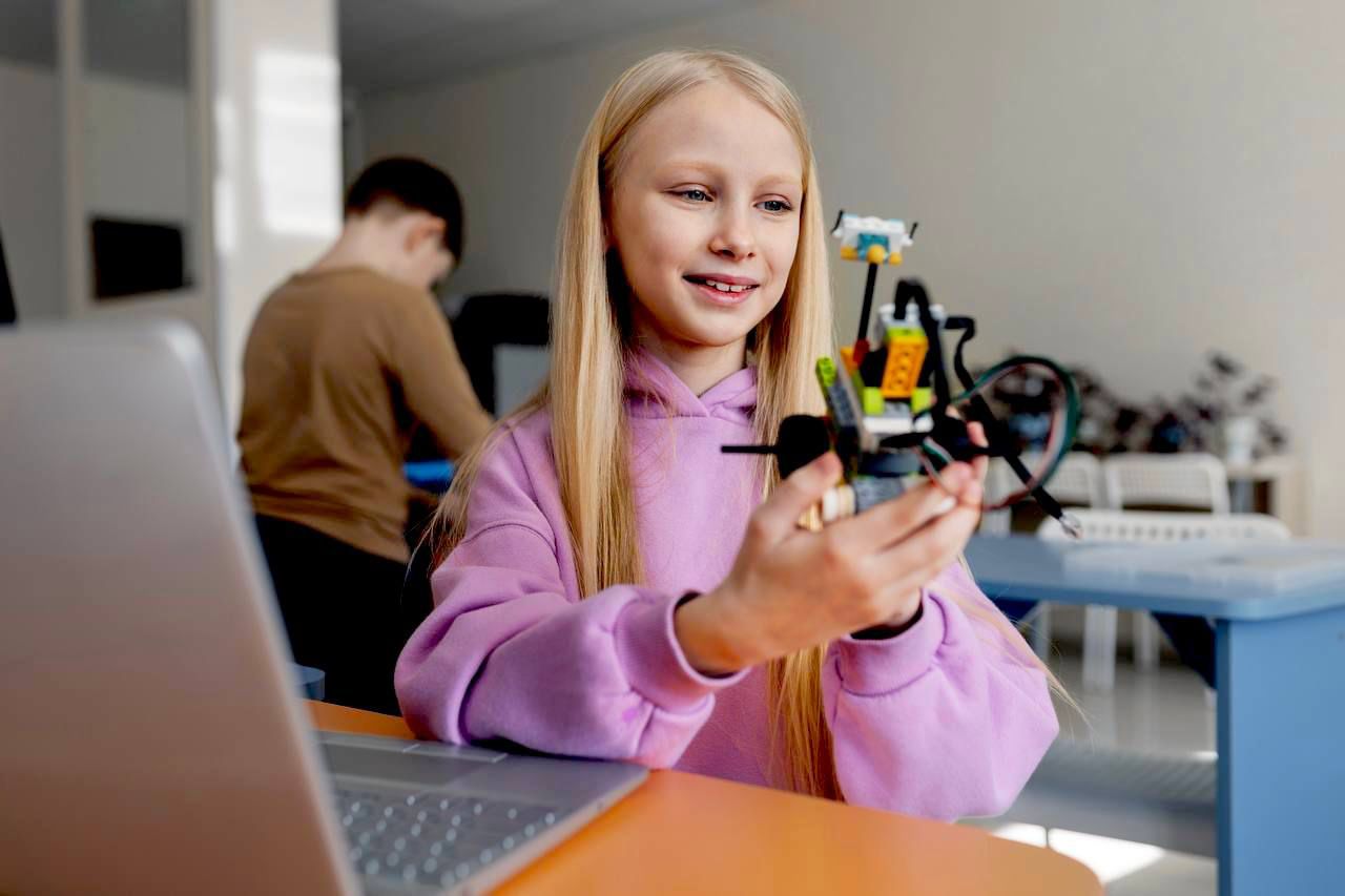 Академия TOP Киров. IT-каникулы – городской лагерь, Киров. Путевки в детский лагерь на 2026 год, фото 8