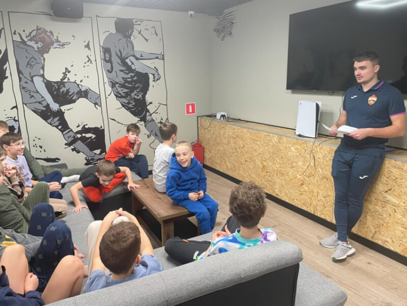 Школа мяча. Футбольные сборы Хотьково – спортивный лагерь, Московская обл., Сергиево-Посадский р-н. Путевки в детский лагерь на 2026 год, фото 6