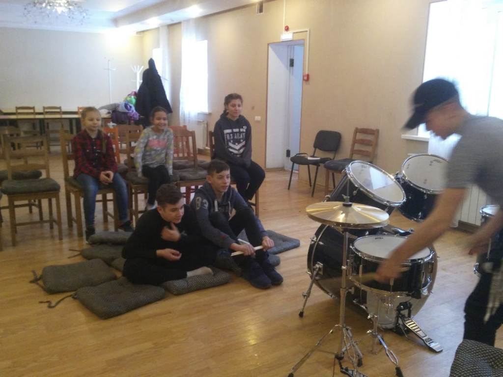 Рок-н-ролл каникулы. Лагерь Зеленые каникулы – творческий лагерь, Республика Татарстан, д. Матюшино. Путевки в детский лагерь на 2026 год, фото программы 4