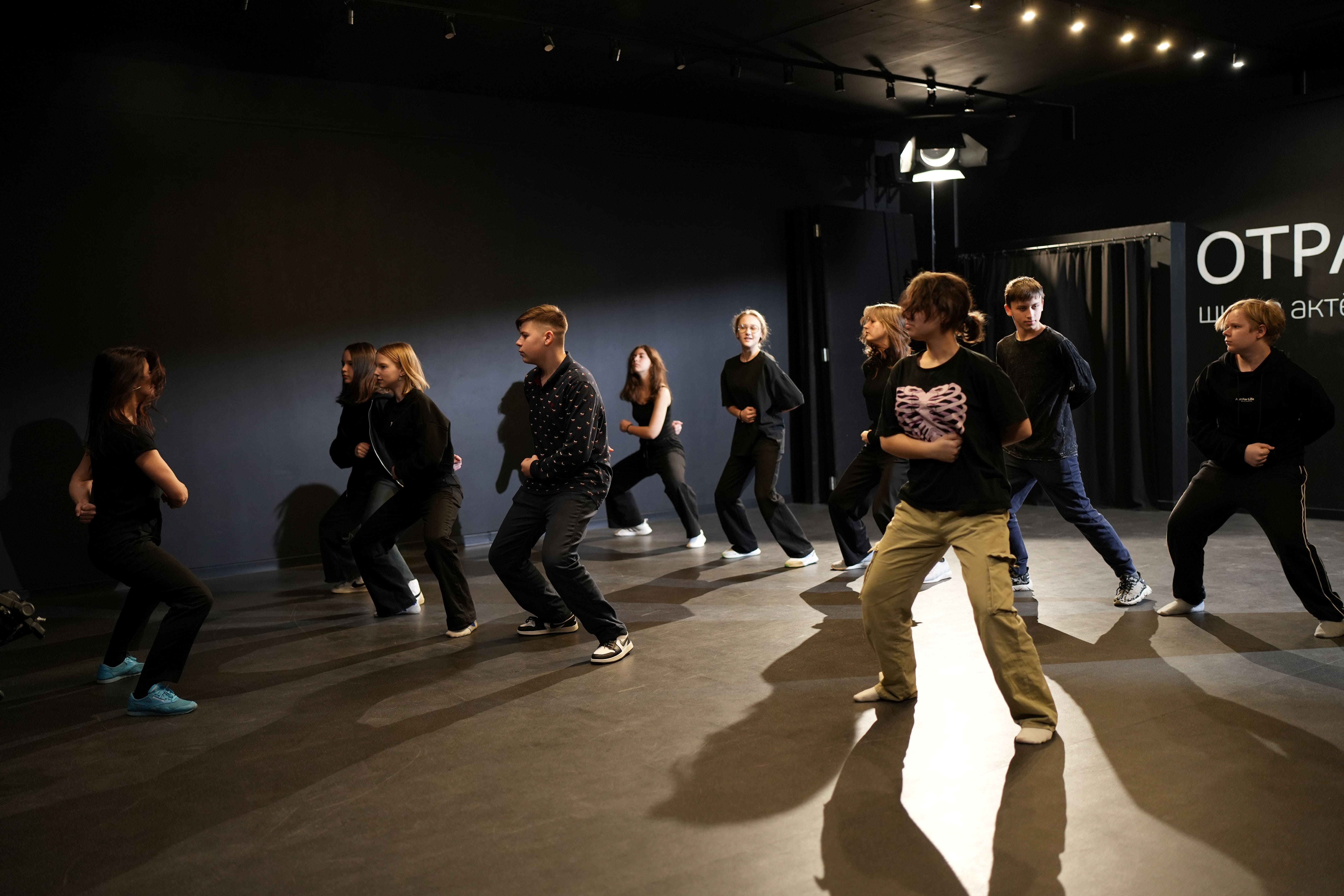 Школа актёрского мастерства Отражение  – детская программа, Москва, 3 локации. Путевки на детские программы на 2026 год, фото программы 7