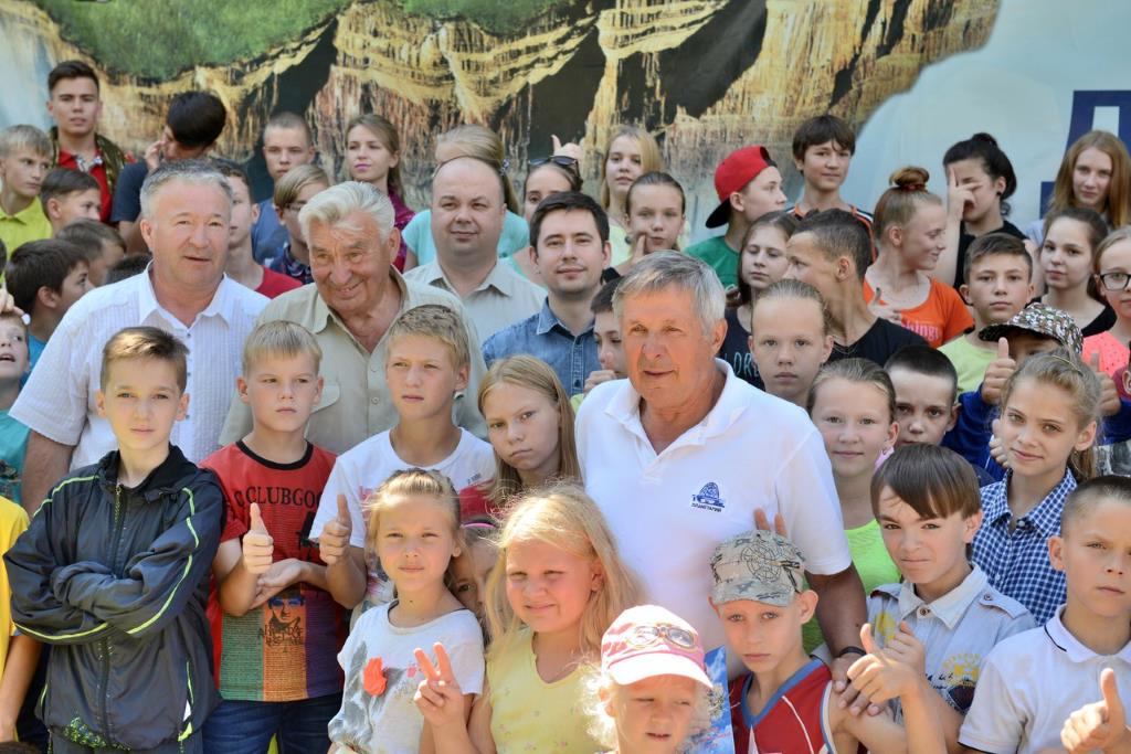 «ДОЛ им. Гагарина» – оздоровительный лагерь, Киров. Путевки в детский лагерь на 2023 год, фото 1