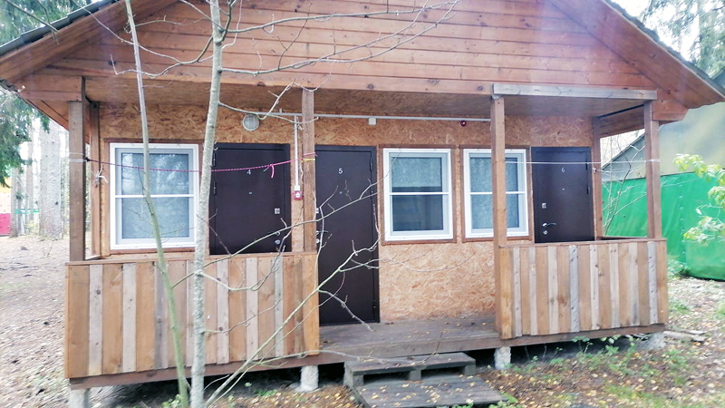 Валдайская Робинзонада. Классик (домики) – туристический лагерь, Новгородская обл., Валдай. Путевки в детский лагерь на 2026 год, фото размещения 3