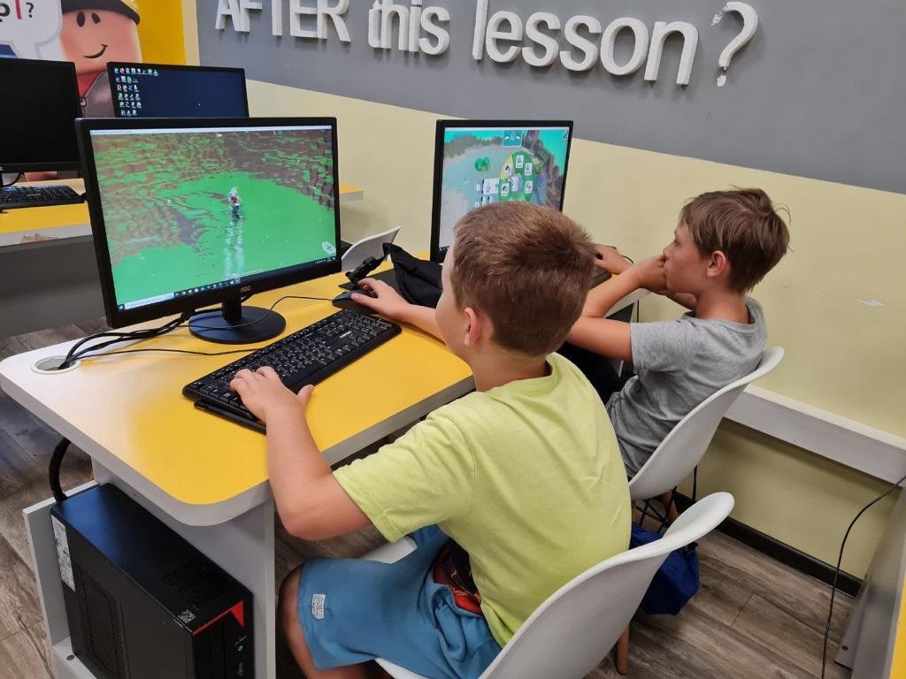 Компьютерная Академия ТОП. Ульяновск – городской лагерь, Ульяновск, 2 филиала. Путевки в детский лагерь на 2026 год, фото программы 4