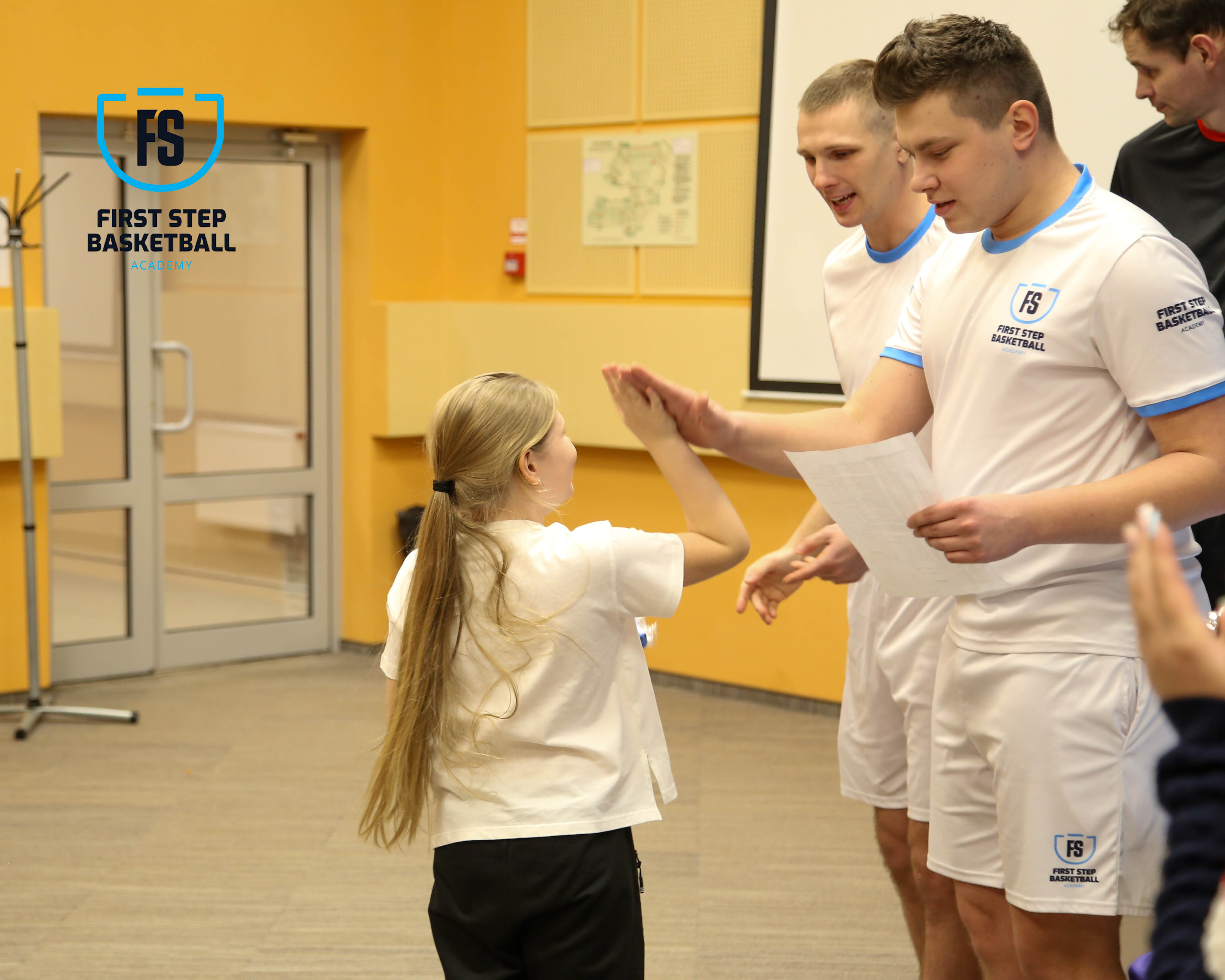 Лагерь Баскетбольной Академии Первый Шаг – спортивный лагерь, Московская обл., Дмитровский р-н. Путевки в детский лагерь на 2026 год, фото программы 3