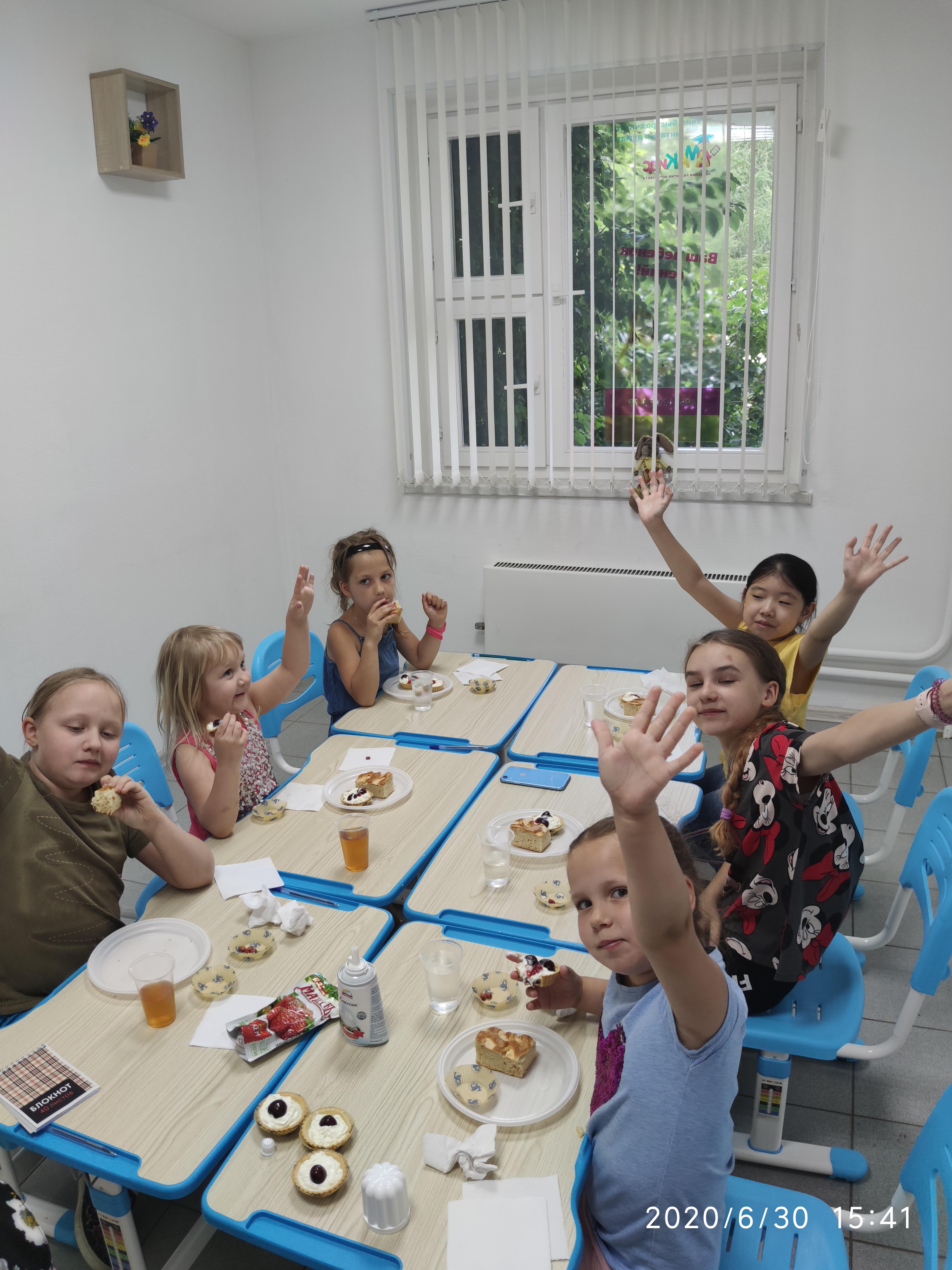Детский клуб AMAkids – городской лагерь, Москва, м. Варшавская. Путевки в детский лагерь на 2024 год, фото питания 1