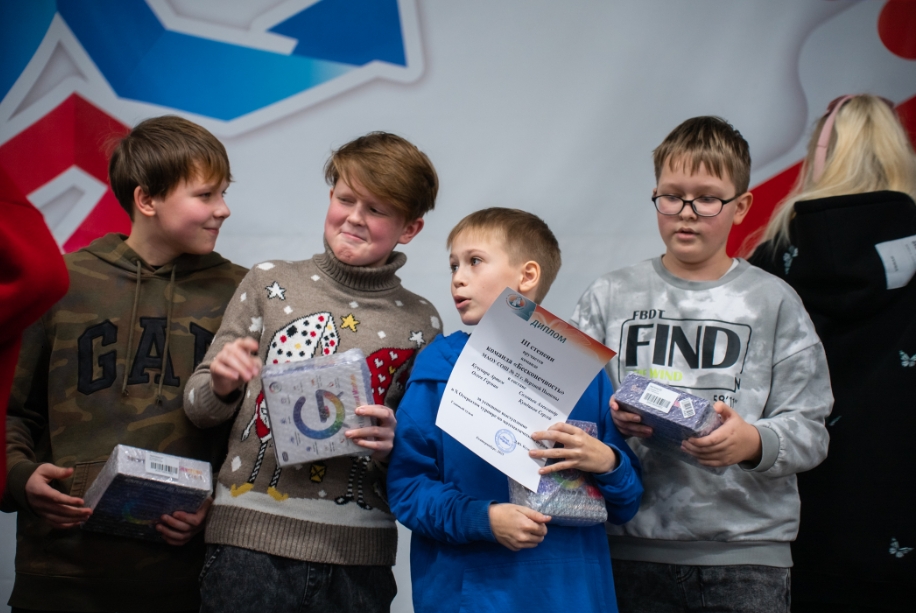 Первая Интеллект школа Корифей + Сириус – детская программа, Краснодарский край, Сочи. Путевки на детские программы на 2026 год, фото программы 5