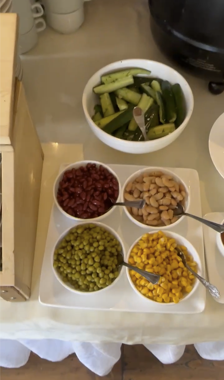 Лагерь Юайти. 4 Сезона – IT и математический лагерь, Московская обл., Серпуховский р-н. Путевки в детский лагерь на 2026 год, фото питания 1