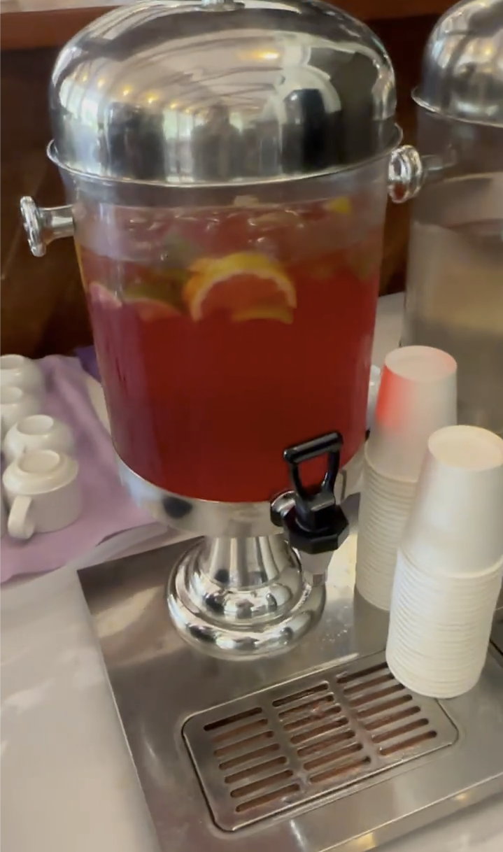 Лагерь Юайти. 4 Сезона – IT и математический лагерь, Московская обл., Серпуховский р-н. Путевки в детский лагерь на 2026 год, фото питания 7