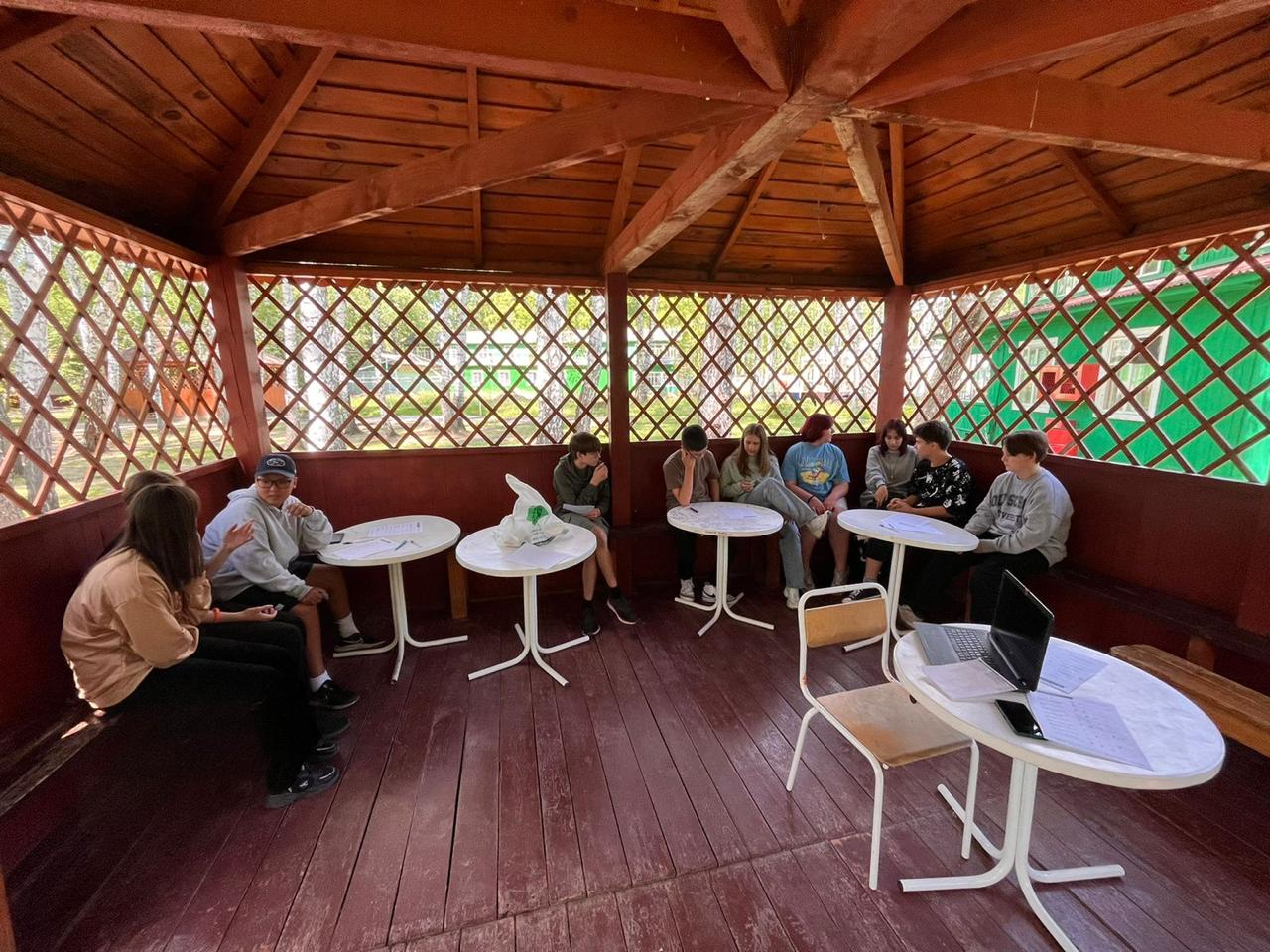 ОXFORD FRIENDS CAMP. Выездной языковой лагерь – английский лагерь, Новосибирск. Путевки в детский лагерь на 2024 год, фото размещения 4