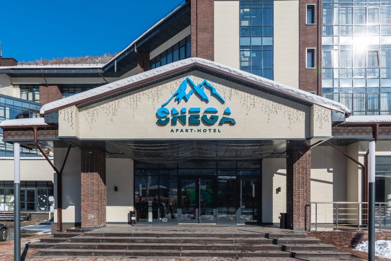 Народная Школа People School Горнолыжная смена, Красная Поляна – детская программа, Краснодарский край, Сочи. Путевки на детские программы на 2026 год, фото размещения 1