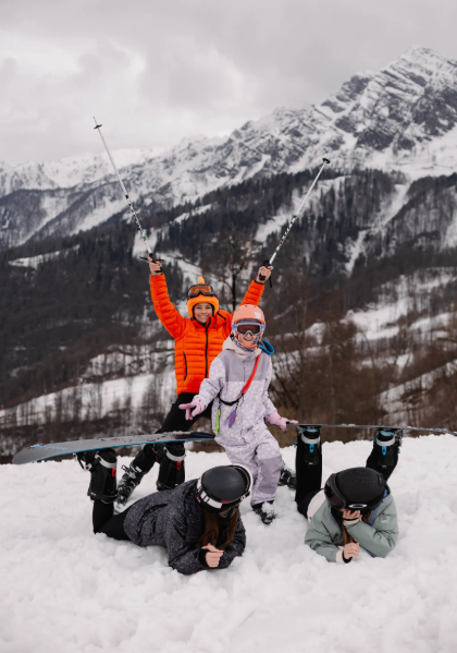 Народная Школа People School Горнолыжная смена, Красная Поляна – детская программа, Краснодарский край, Сочи. Путевки на детские программы на 2026 год, фото программы 6