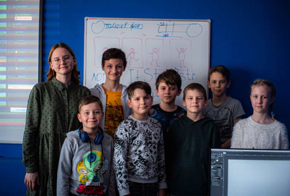 Летние IT-каникулы в Прокопьевске. Академия ТОР – городской лагерь, Прокопьевск. Путевки в детский лагерь на 2026-2027 год, фото программы 4