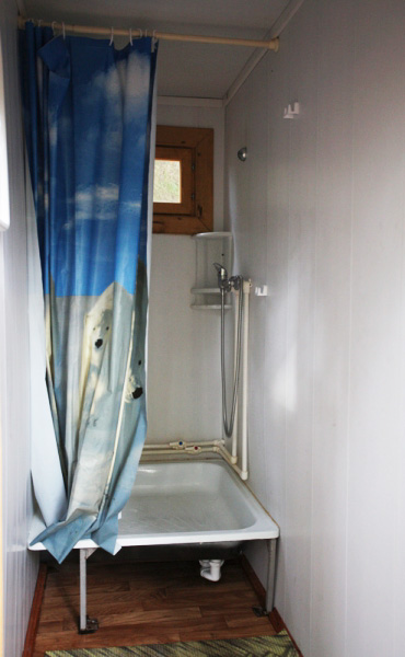 Валдайская Робинзонада. Классик (домики) – туристический лагерь, Новгородская обл., Валдай. Путевки в детский лагерь на 2026 год, фото размещения 9