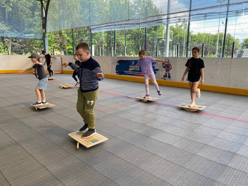 «Кэмпы на стадионе Курчатовец», Москва, м. Щукинская – 6.