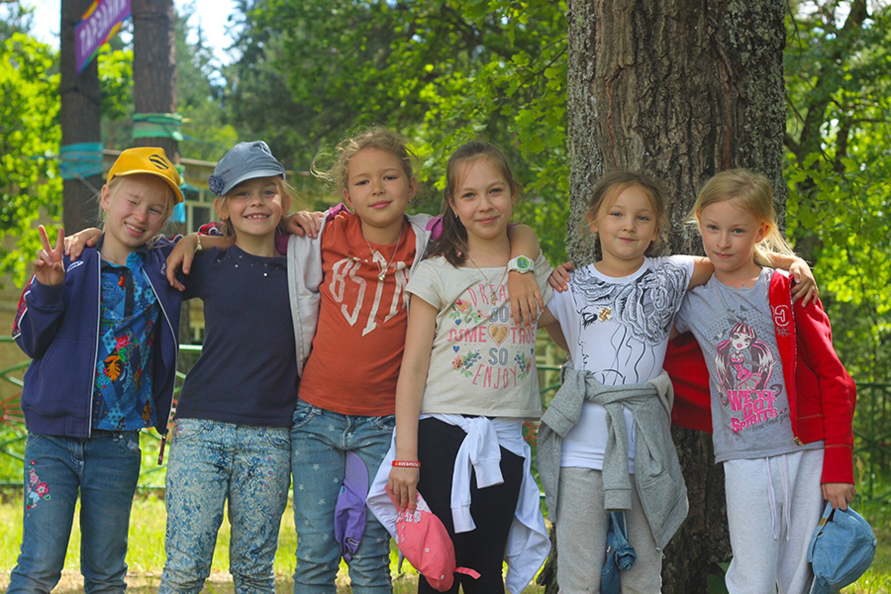 OXFORD FRIENDS CAMP. Городской языковой лагерь – городской лагерь, Новосибирск, 2 филиала. Путевки в детский лагерь на 2026 год, фото программы 10