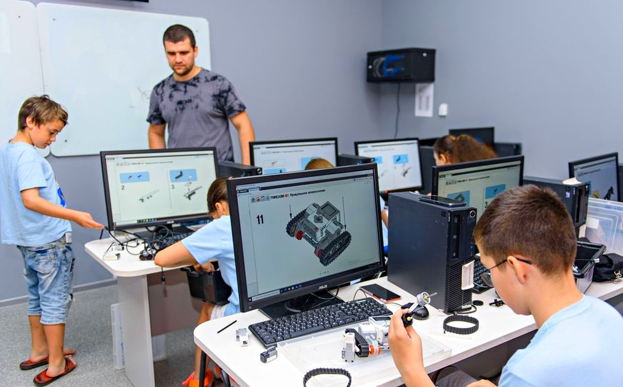 Компьютерная Академия TOP Стерлитамак – городской лагерь, Башкортостан, г. Стерлитамак. Путевки в детский лагерь на 2026 год, фото программы 2