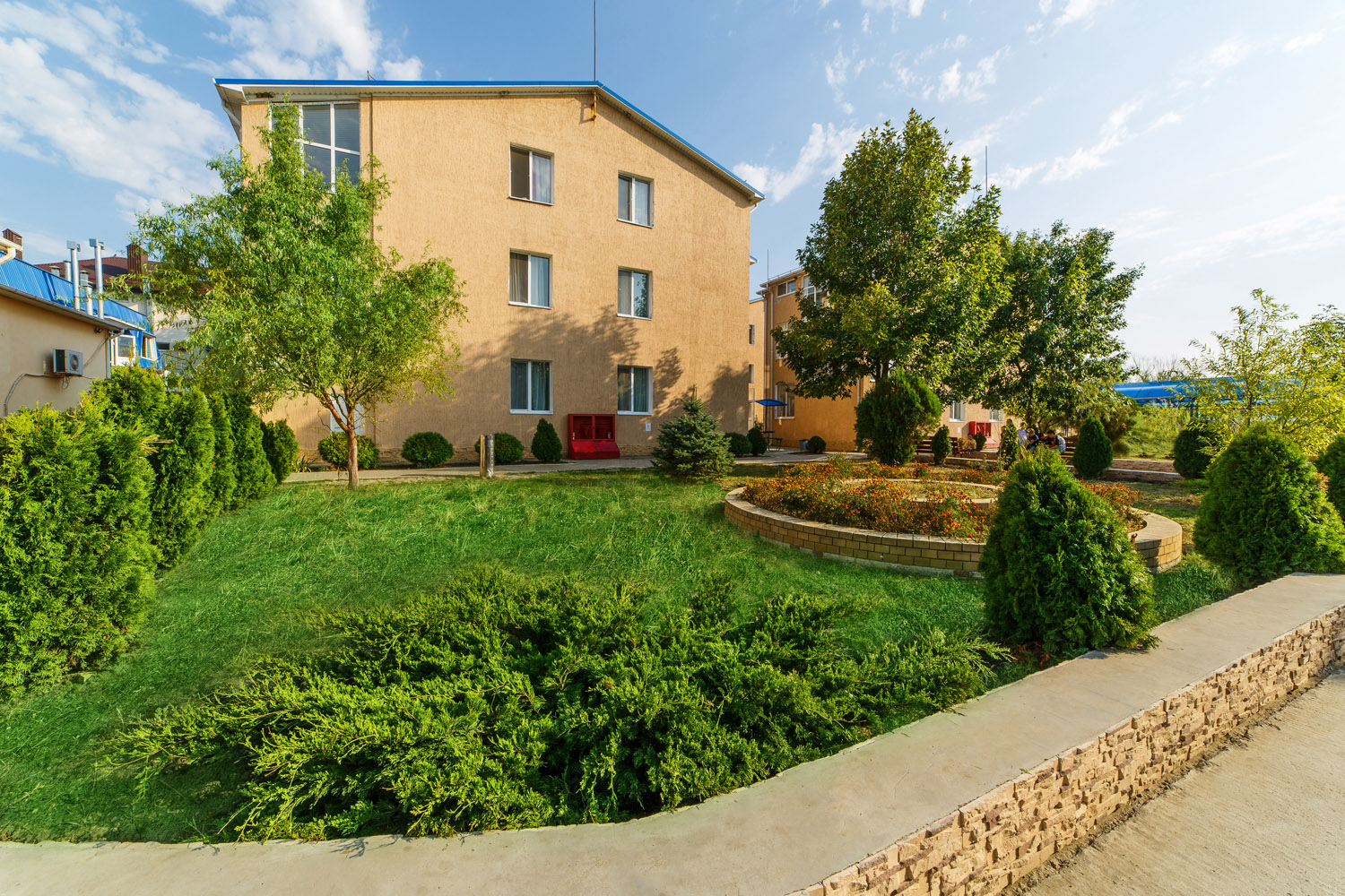 Морские каникулы. Лагерь Зеленые каникулы – творческий лагерь, Анапа, Витязево. Путевки в детский лагерь на 2026 год, фото размещения 1