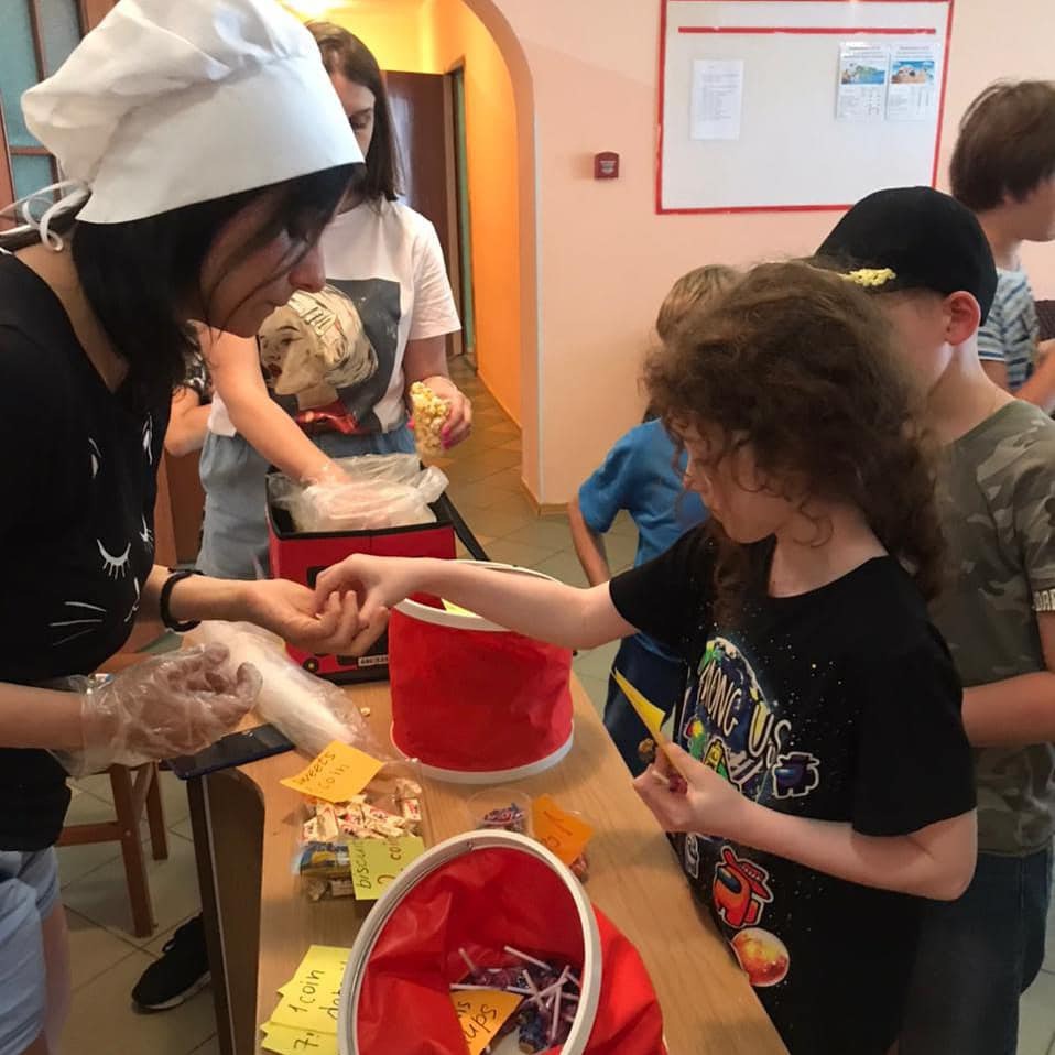 Optimist English Camp – языковой лагерь, Московская обл., Одинцовский р-н. Путевки в детский лагерь на 2026-2027 год, фото программы 1