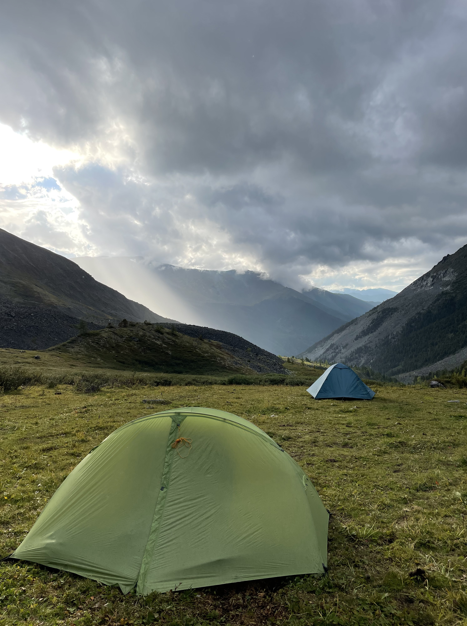 Altai Spirits. Конный поход для подростков на Алтае – туристический лагерь, Республика Алтай, Чемальский р-н. Путевки в детский лагерь на 2026 год, фото размещения 1