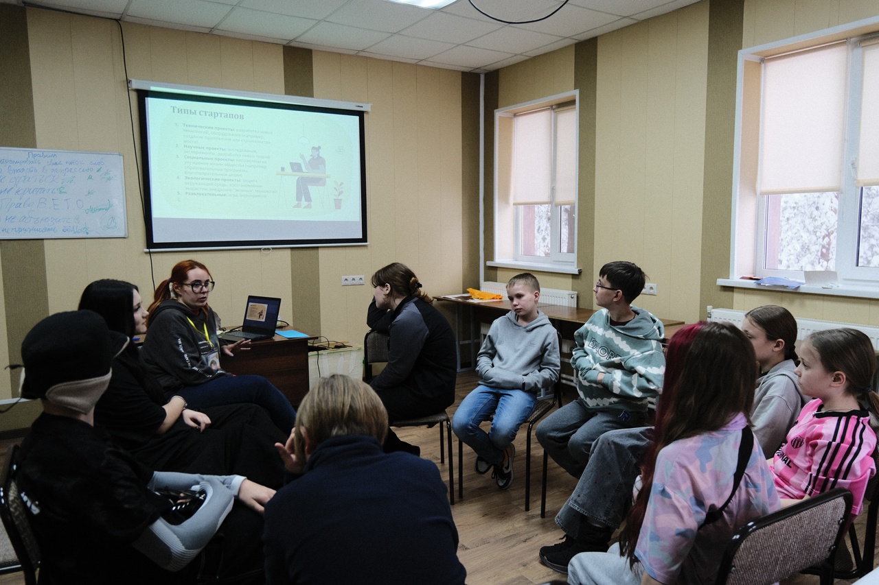 Enjoy Camp. Стартап Ёлочки – образовательный лагерь, Московская обл., Домодедово. Путевки в детский лагерь на 2026 год, фото обучения 5