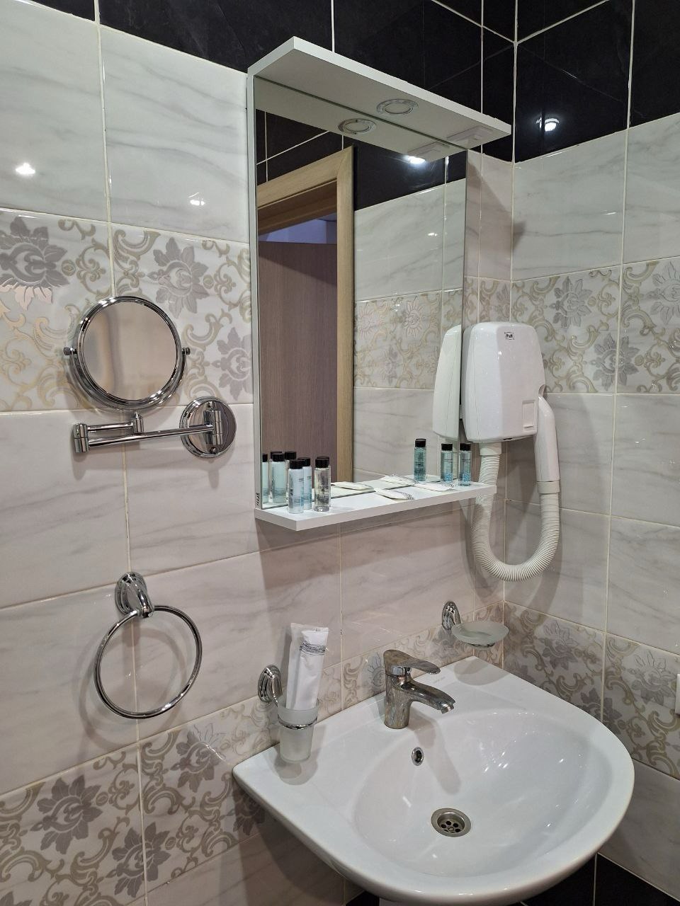 Зимний лагерь Баскетбольной Академии Первый Шаг – спортивный лагерь, Московская обл., Дмитровский р-н. Путевки в детский лагерь на 2026 год, фото размещения 5