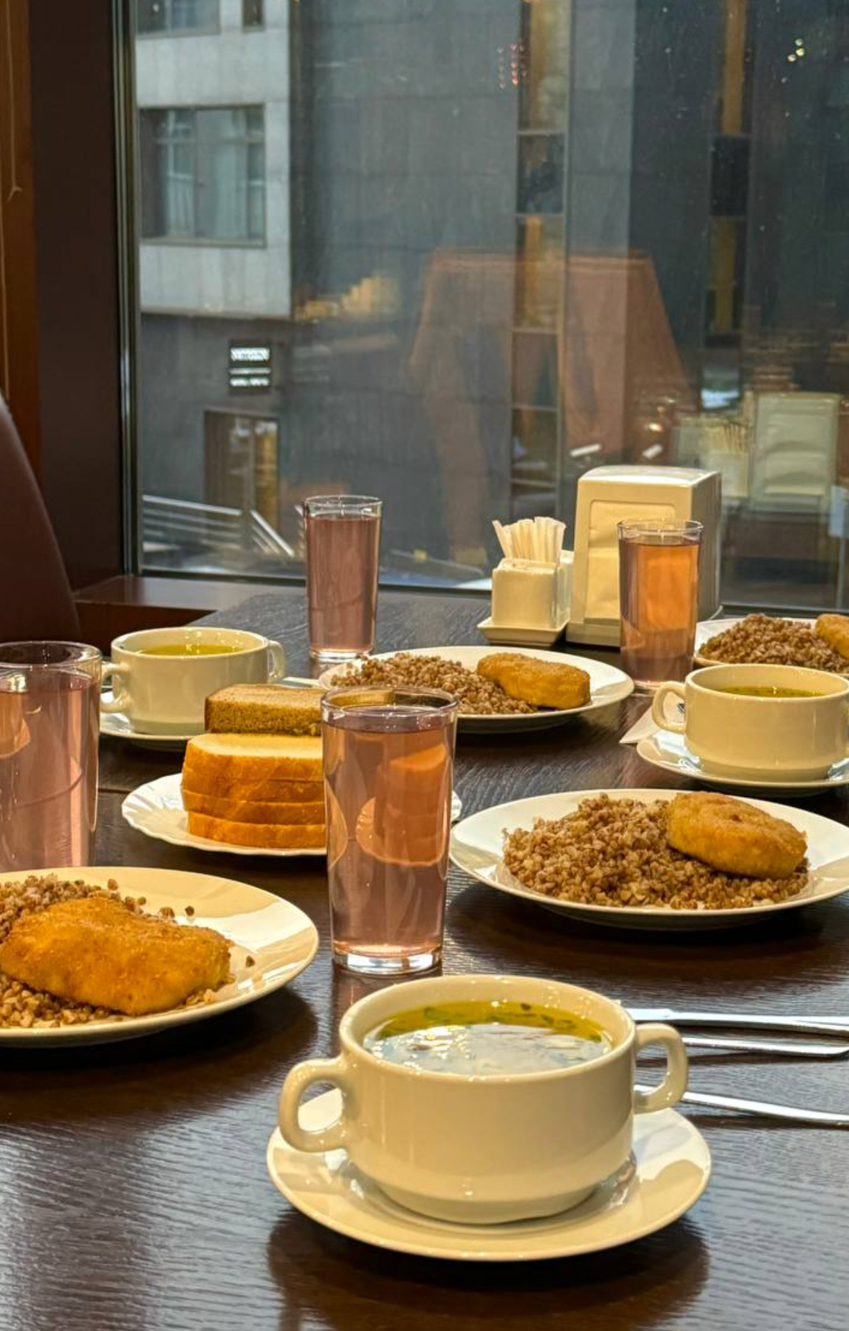 Яркие гастроли в Москве – экскурсионный лагерь, Москва, м. Римская. Путевки в детский лагерь на 2026 год, фото питания 1