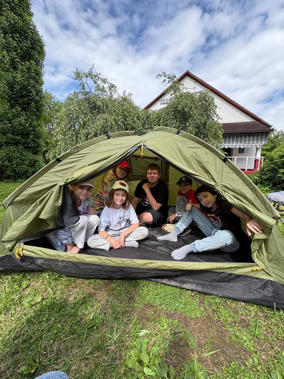 Английский хобби клуб Городские каникулы – городской лагерь, Москва, ВДНХ. Путевки в детский лагерь на 2026 год, фото программы 1