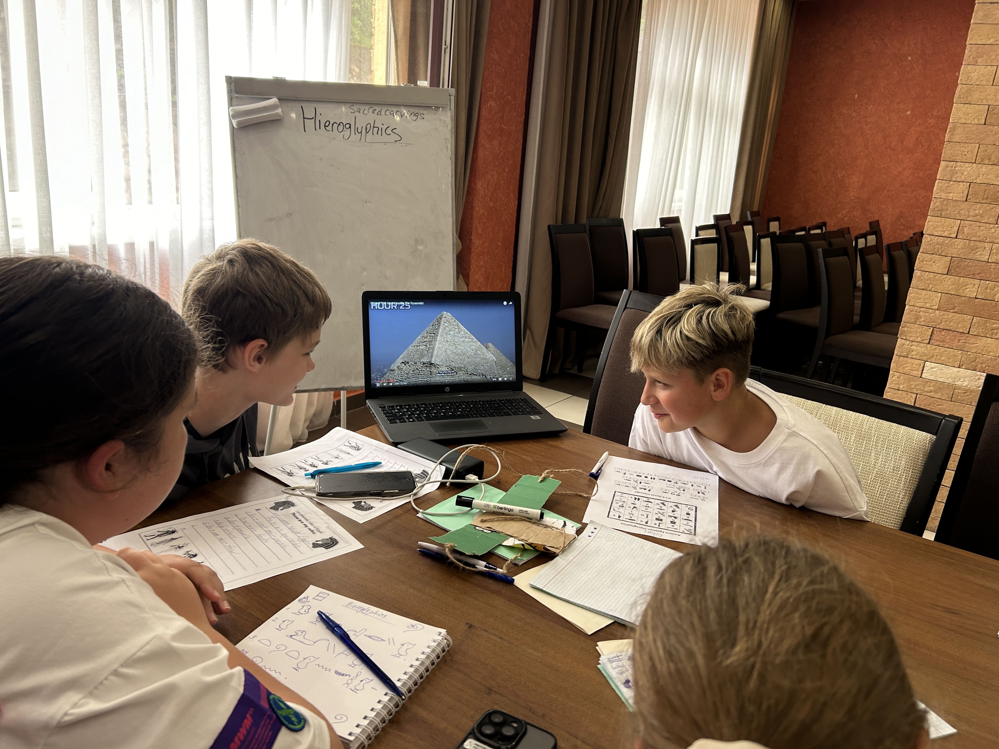 Active Lingua Camp. Сочи (Красная Поляна) – языковой лагерь, Краснодарский край, Сочи. Путевки в детский лагерь на 2026 год, фото обучения 2