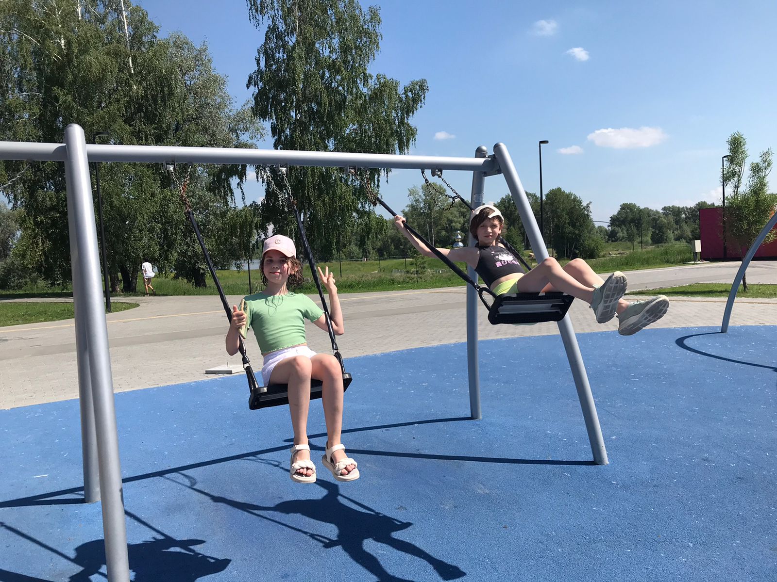 OXFORD FRIENDS CAMP. Городской языковой лагерь – городской лагерь, Новосибирск, 2 филиала. Путевки в детский лагерь на 2026 год, фото программы 13