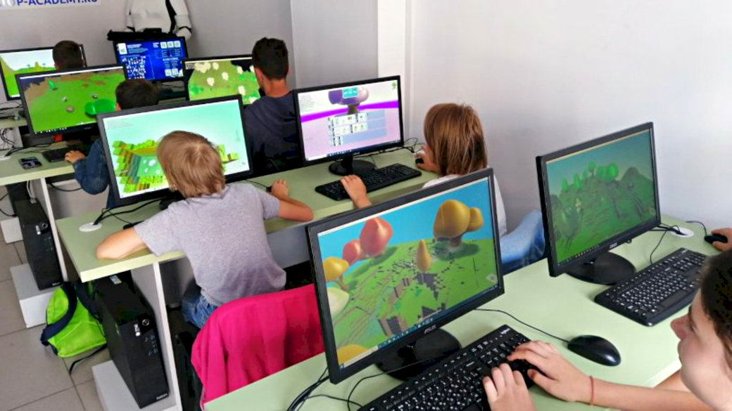 Компьютерная Академия TOP Стерлитамак – городской лагерь, Башкортостан, г. Стерлитамак. Путевки в детский лагерь на 2026 год, фото программы 6