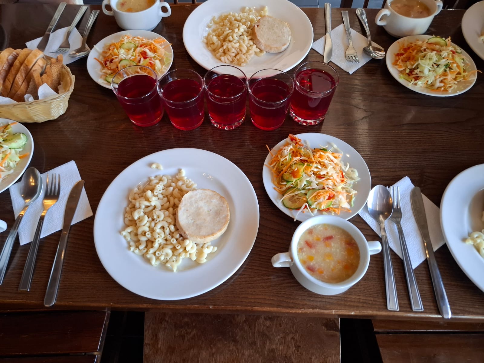 Азбука Волейбола Подмосковье – спортивный лагерь, Московская обл., Дмитровский р-н. Путевки в детский лагерь на 2026 год, фото питания 1