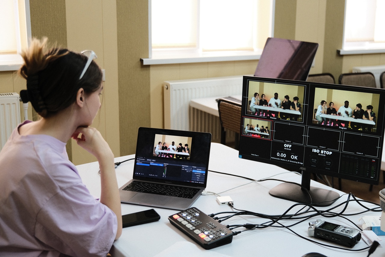 Enjoy Camp. Хештег Ёлочки – творческий лагерь, Московская обл., Домодедово. Путевки в детский лагерь на 2026 год, фото обучения 2