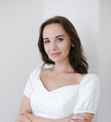 Ирина Остроухова - Школа Бумеранг. Лето в особняке – городской лагерь, Москва, м. Курская. Путевки в детский лагерь на 2026 год