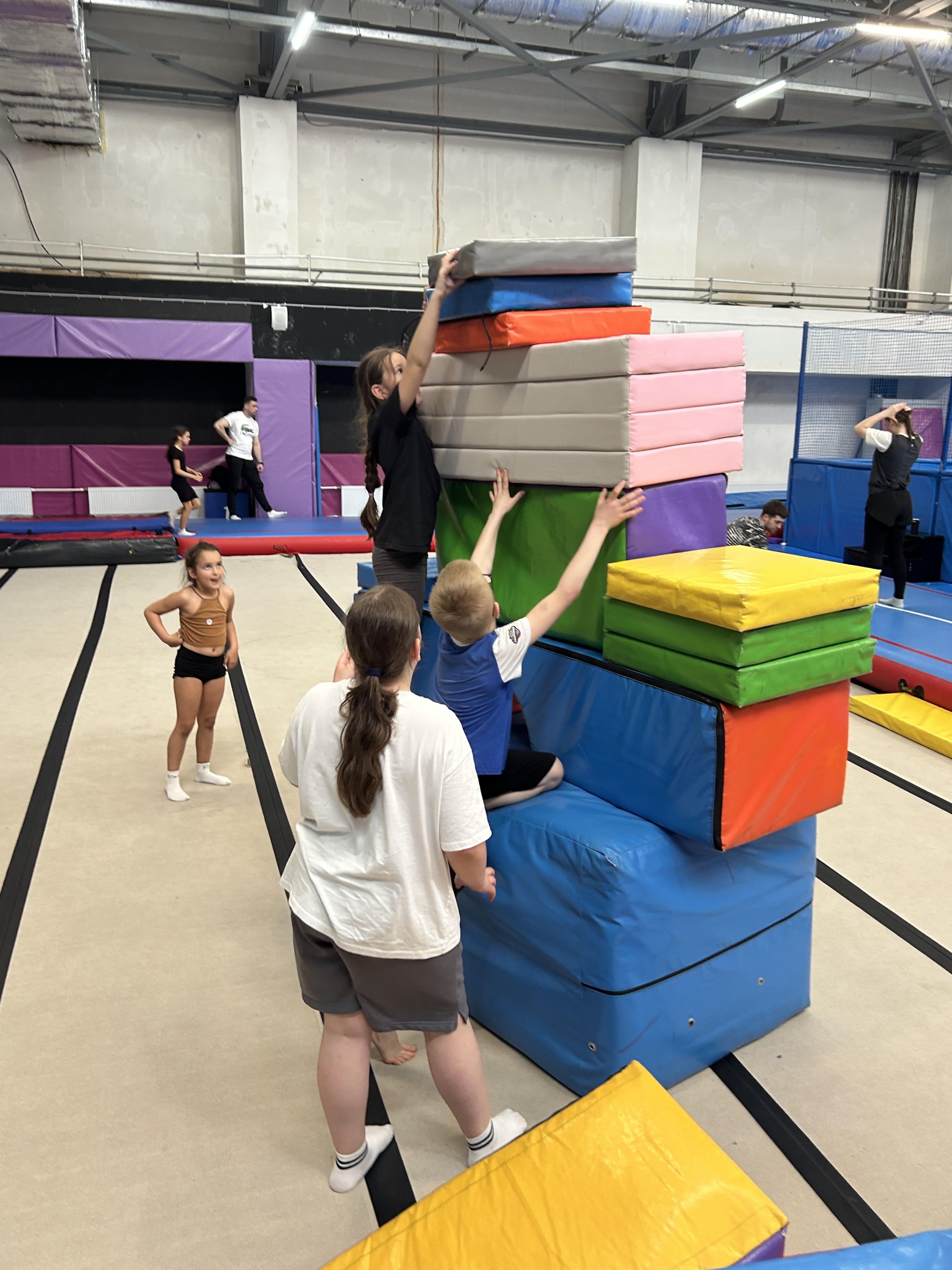 Городской лагерь Эндорфин Gym – городской лагерь, Санкт-Петербург, м. Ладожская. Путевки в детский лагерь на 2026 год, фото программы 7