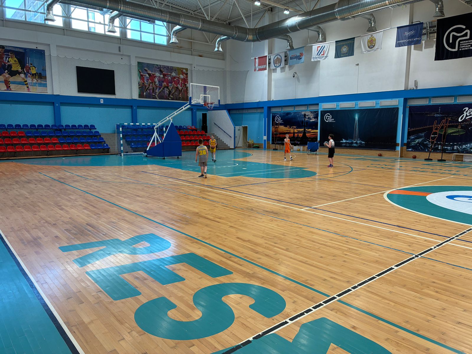 Баскетбольные сборы Basketarea – городской лагерь, Санкт-Петербург, м. Парк Победы. Путевки в детский лагерь на 2026 год, фото 9