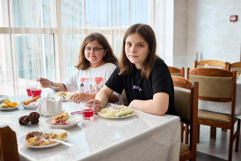 Танцевальная программа Звезда – творческий лагерь, Московская обл., Мытищинский р-н. Путевки в детский лагерь на 2026 год, фото питания 1