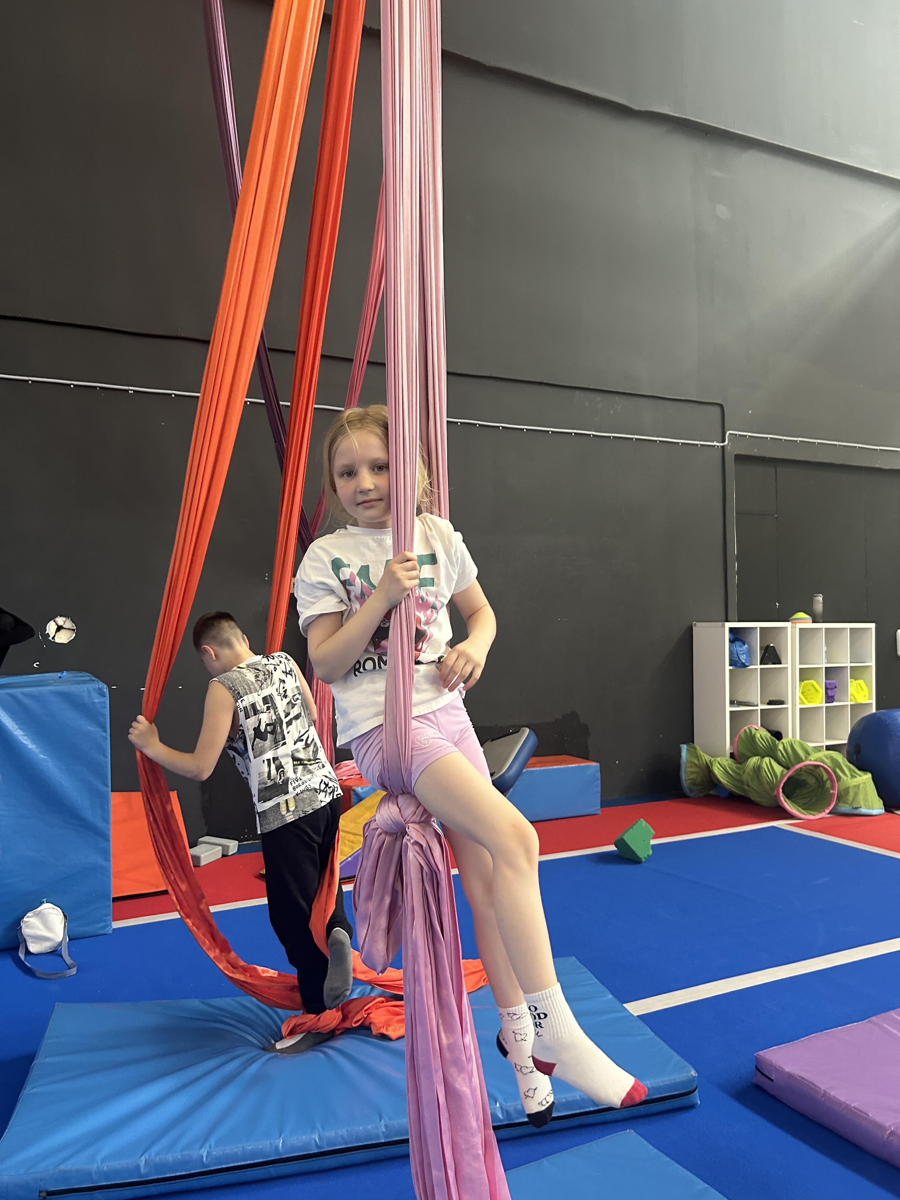 «Городской лагерь Эндорфин Gym», Санкт-Петербург, м. Ладожская – 3.