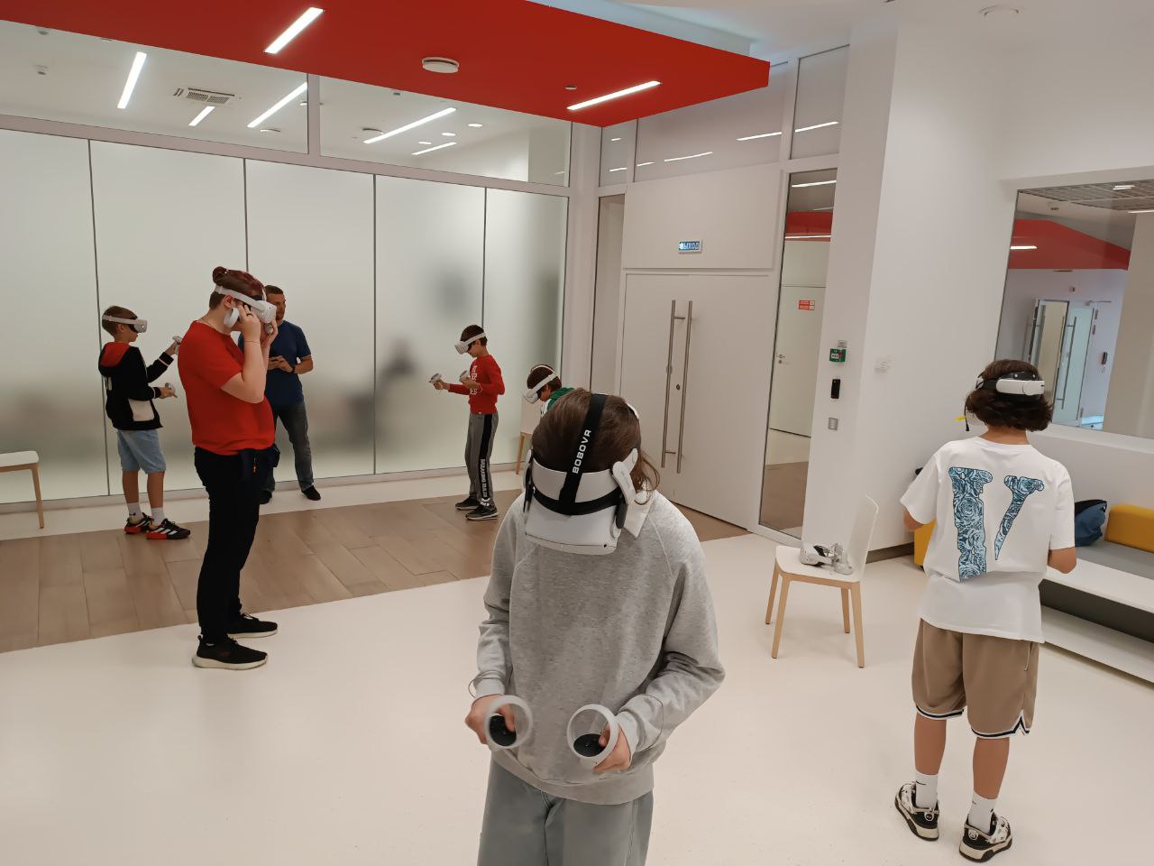 Инжиниум. Математика PRO. Гибридный формат – IT и математический лагерь, Московская обл., Истринский р-н. Путевки в детский лагерь на 2026 год, фото программы 2