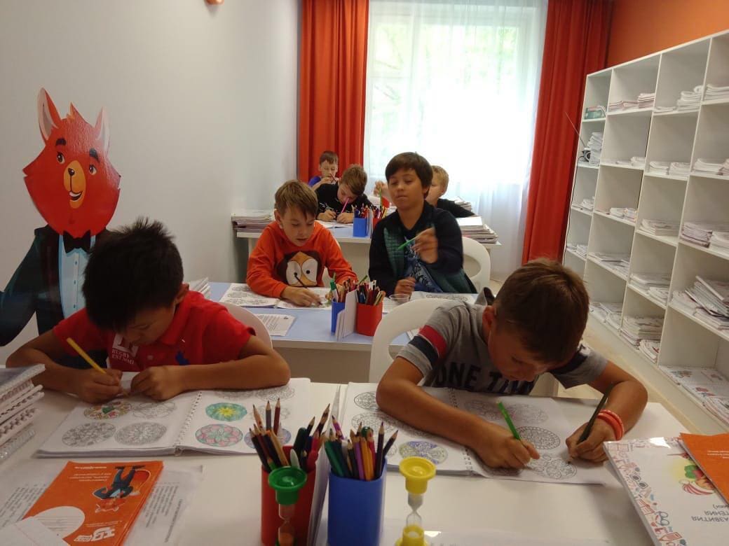 «Летняя школа от IQ007» – городской лагерь, Москва, м. Ясенево. Путевки в детский лагерь на 2023 год, фото обучения 1
