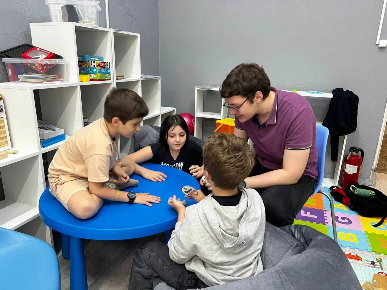 «Евразия. Английский клуб Vibes Camp», Москва, 2 филиала  – 3.