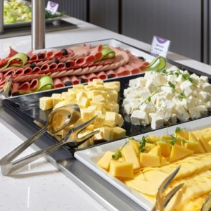 Планета Спорта. Футбольный лагерь в Новороссийске – семейный лагерь, Краснодарский край, Новороссийск. Путевки в детский лагерь на 2026 год, фото питания 1